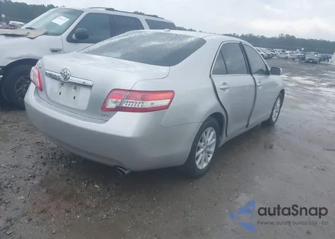 2010 Toyota Camry Xle z USA, uszkodzony, nr VIN 4T4BF3EK4AR038393